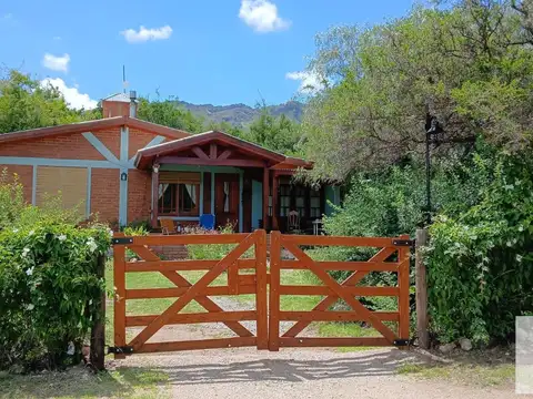 Casa en Venta - 2 Dormitorios 1 Baño - 1122mts - San Luis, Chacabuco, Villa Larca