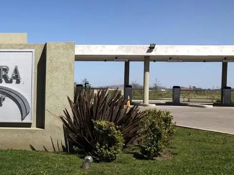 VENTA TERRENO A LA LAGUNA BARRIO SANTA CLARA AL SUR CANNING