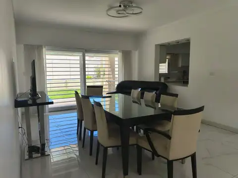CASA EN VENTA -POSIBLE APTA BANCO