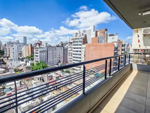 VENTA - Departamento de 2 dormitorios al frente orientación Norte - Martin, Rosario
