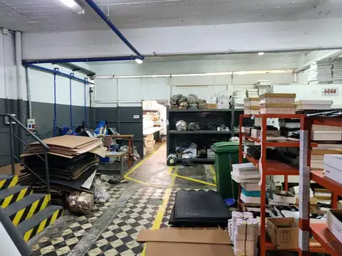 Galpon en Venta 55  mts Fondo