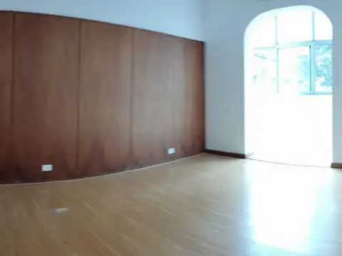 RETASADO! Amplio 3 amb c/dependencia al contrafrente vista a pulmón - Zona UADE