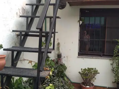 Depto Tipo Casa en Venta en Pompeya, USD 110.000