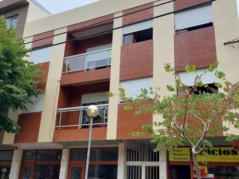 Alquiler Temporario a 300 mts del Mar - Mar De Ajó - AC33