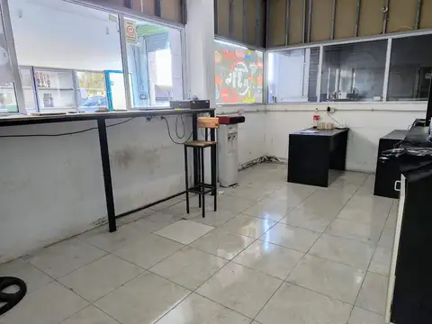 Local en Venta en Gonzalez Catan, USD 1.300.000