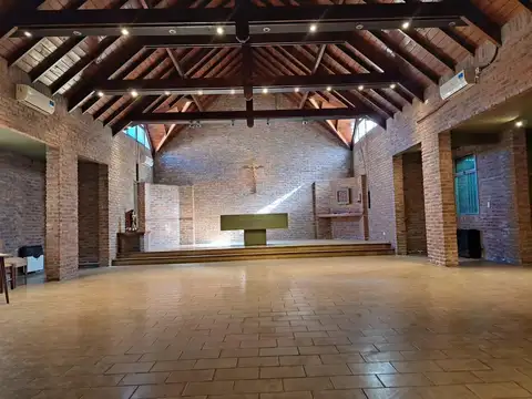 Casa 23 ambientes con 10 baños