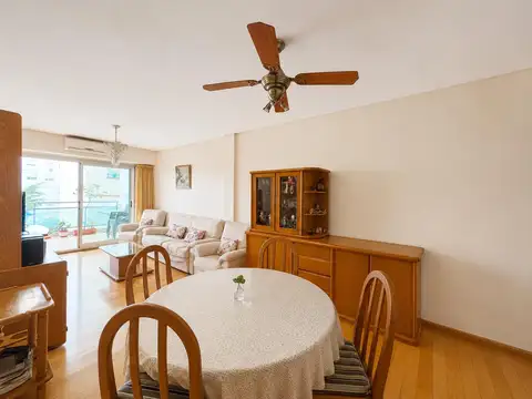 Departamento 4 ambientes con 2 baños