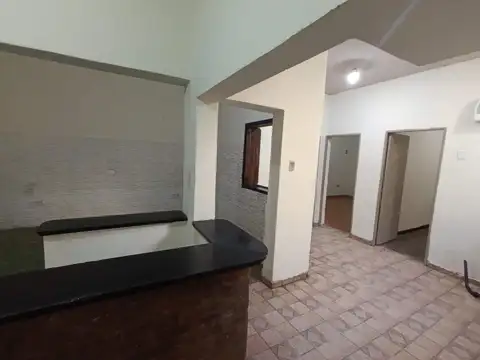 Depto Tipo Casa en Alquiler en Lanús Este, $ 690.000