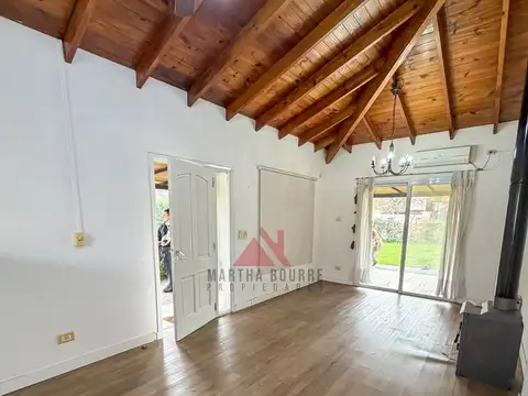 Casa 3 ambientes con 1 baño