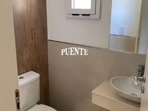 Casa 4 ambientes con 3 baños