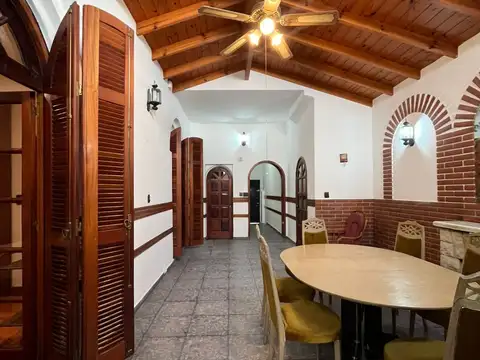 Depto Tipo Casa en Alquiler de 2 dormitorios