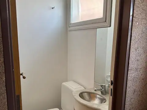 Oficina en Alquiler al Este