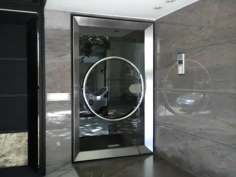 Oficina en alquiler en Las Cañitas, Piso, con o sin muebles, exclusivo único, cochera fija, Excelente zona, con vista al campo Argentino de Polo