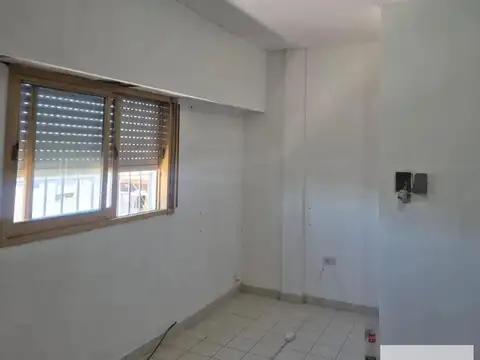 Oficina en alquiler - 1 Baño - Ituzaingó