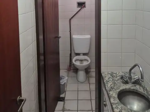 Oficina en Alquiler en Ituzaingo, $ 400.000