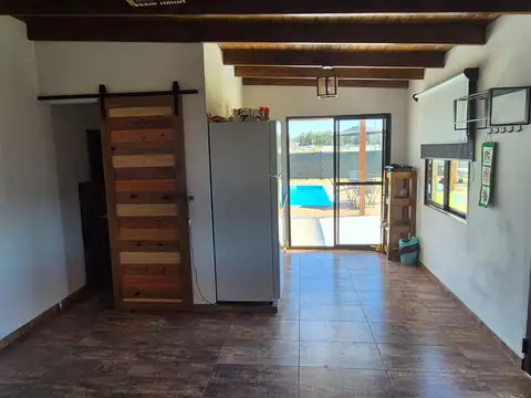 Casa 2 ambientes con 1 baño