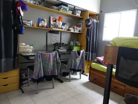 Casa en Alquiler con 1 cochera