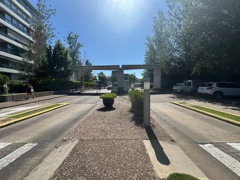 Venta de Cochera  Condominios del Alto 3- Puerto Norte