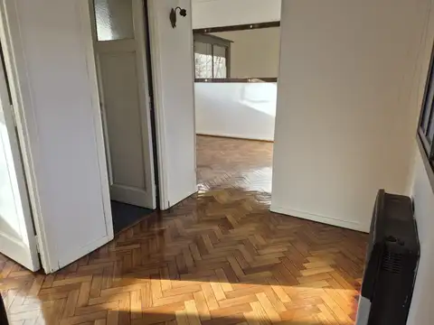 Sarandí 400, Piso 3
