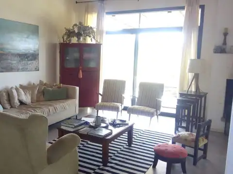 4 has Barrio Miralejos 100