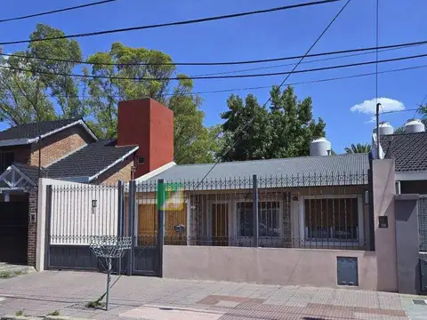 Venta - Casa - 2 dormitorios - Villa Ballester