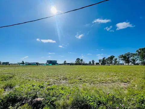 Lote en venta Lagos de Canning 2