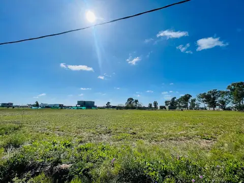 Lote en venta Lagos de Canning 2