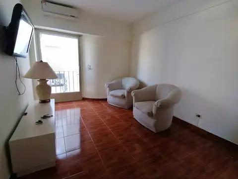 Sáenz Peña y Chile 2 ambientes y cocina comedor