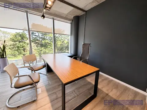 Oficina 6 ambientes con 2 baños