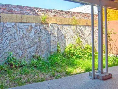 Depto Tipo Casa en Venta de 2 ambientes