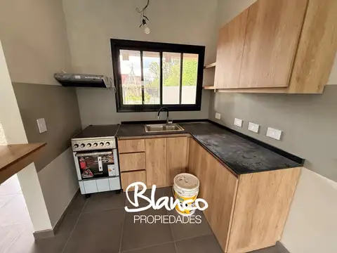 Departamento en Venta en Montecarlo, USD 145.000