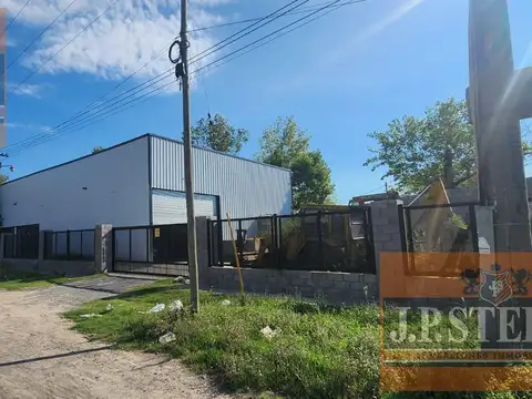 Galpón Industrial / Comercial 600 m² Frente y Salida a 2 Calles - 9 De Abril