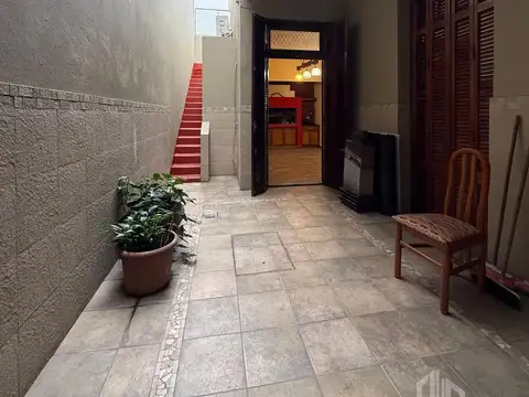 Depto Tipo Casa en Alquiler en Lanus Este, $ 700.000
