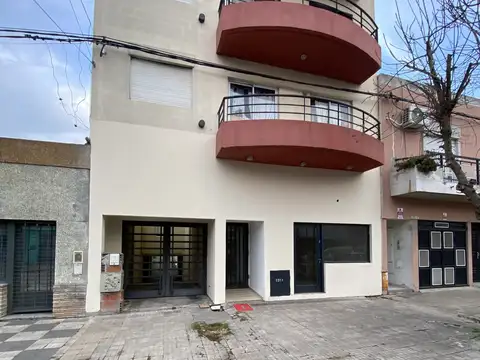 Calle 61 1500, Piso C.