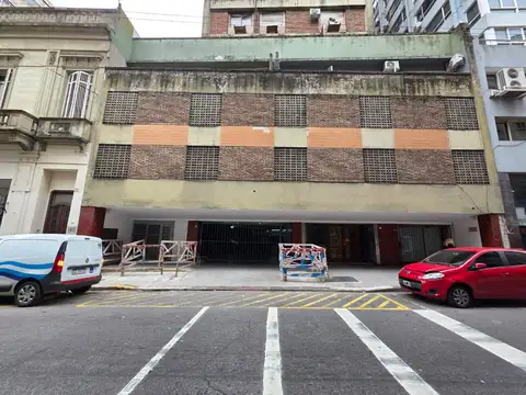 Rivadavia 1300 1erSS Congreso Cochera fija cub u$11.000