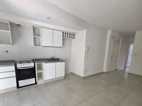 DEPARTAMENTO 2 AMB. CON COCHERA! EXCELENTE UBICACION!