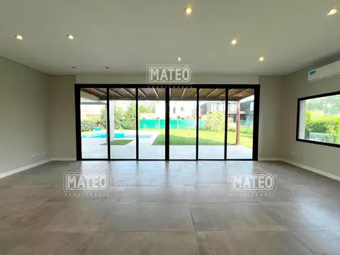 Casa en Venta en Weston, USD 490.000