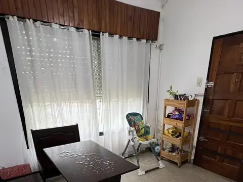 Casa 5 ambientes con 1 baño