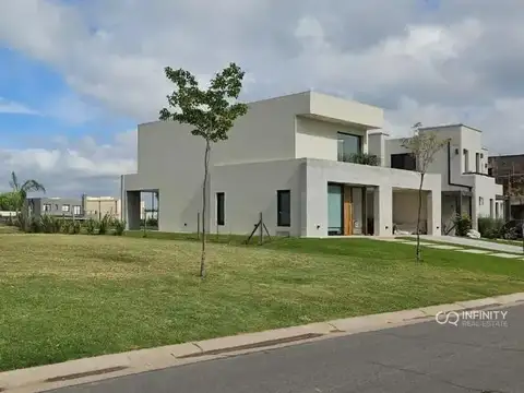 Av. de los Lagos 100, B1625 Belén de Escobar, Provincia de Buenos Aires