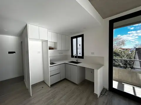 Departamento en Alquiler en Florida Mitre/Este, $ 800.000