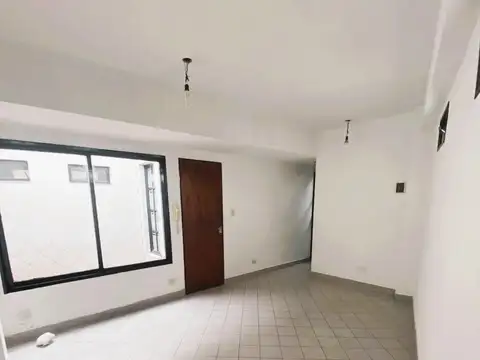 *OFICINA MONOAMBIENTE CON BAÑO *EN 1ER PISO