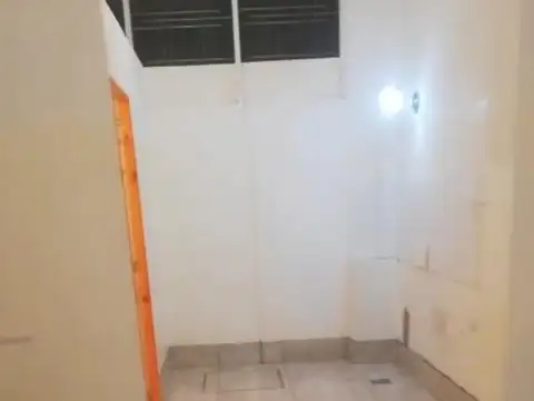 Local en Alquiler en Banfield, $ 450.000