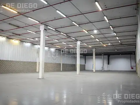 Alquiler deposito de 1380 m2 en predio con seguridad Villa Ballester San Martin