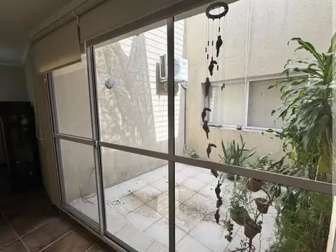 Casa en venta de 3 dormitorios y Patio, La Paz al 200