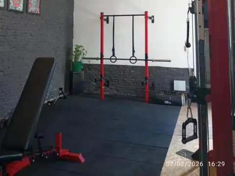 Casa 4 ambientes con 2 baños