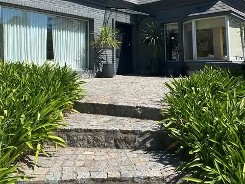 Casa en Alquiler de 3 dormitorios