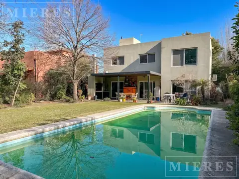 Casa en San Isidro Labrador, Villanueva