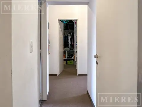 Casa en Venta con 5 cocheras