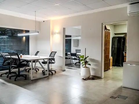 Oficina en Alquiler al Este