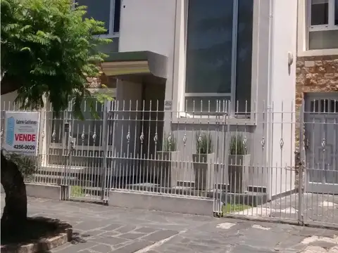 Casa en Venta en Ezpeleta Este, USD 200.000